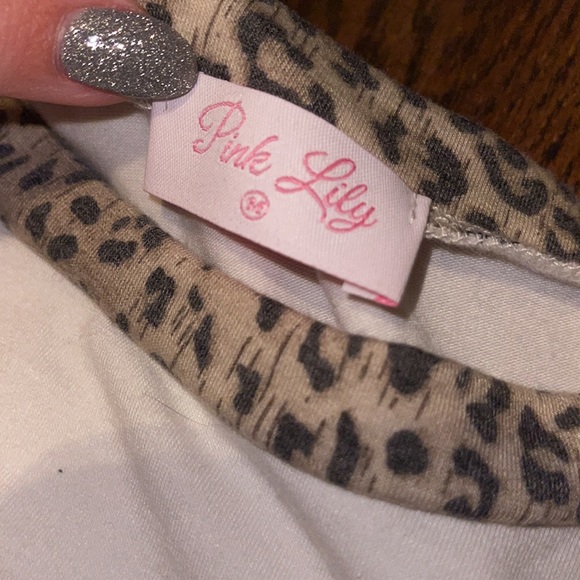 Pink Lily Cheetah Top - Picture 4 of 4
